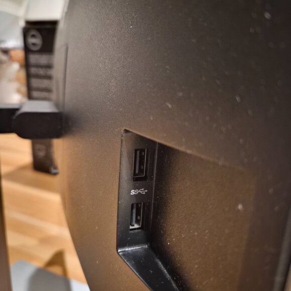 HP EliteDisplay E243i 24-inch monitor - Picture 3 of 15